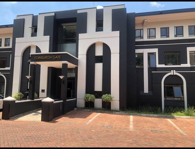 389M² OFFICE TO LET IN HYDE PARK